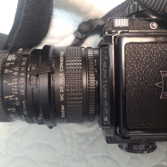 Mamiya 645 Medium Format Rangefinder Film Camera w/80mm Lens Kit - Picture 3 of 4